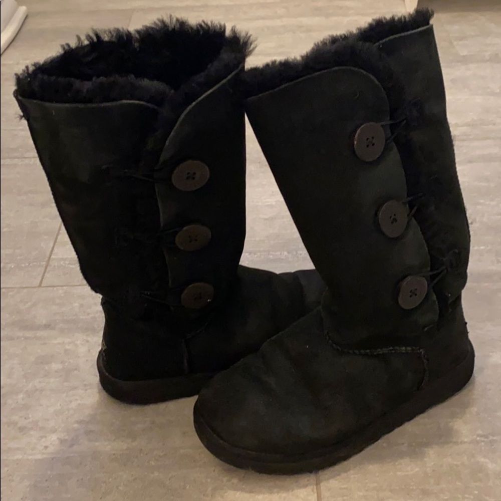 Ugg Bailey Button Black Size 8